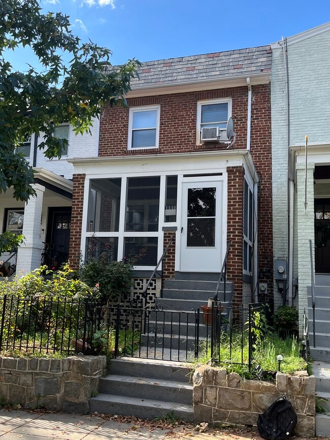 property at 1310 Staples St NE