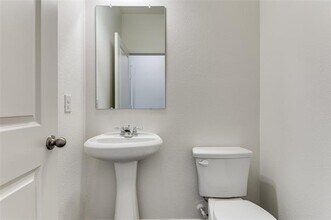 10361 Burnfoot Ln in Crowley, TX - Foto de edificio - Building Photo