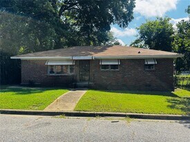 611 Shepard St in Montgomery, AL - Building Photo