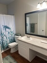 Seaside Village in Galveston, TX - Foto de edificio - Building Photo