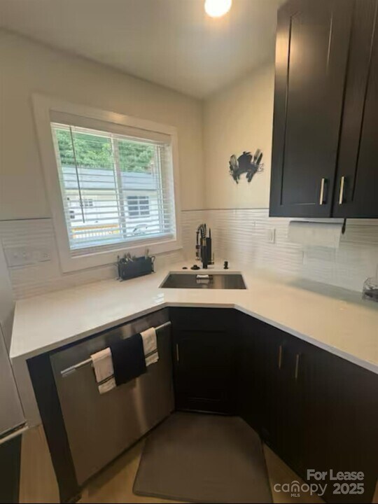 1404 E 35th St in Charlotte, NC - Foto de edificio