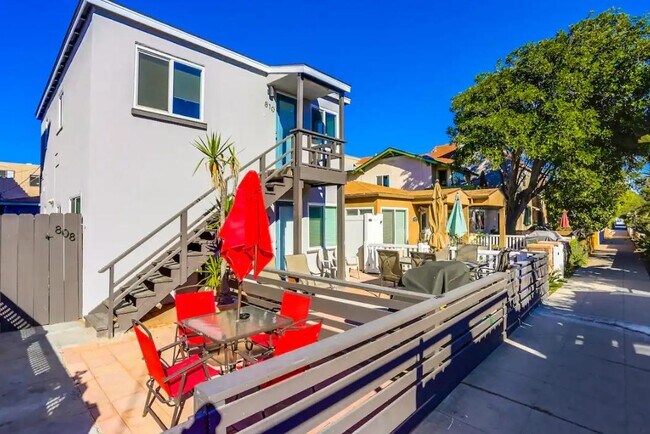 property at 810 Island Ct