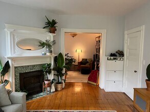 119 Antrim St, Unit 1 in Cambridge, MA - Foto de edificio - Building Photo