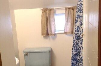 5367 NY-7, Unit Apt 3 in Oneonta, NY - Foto de edificio - Building Photo
