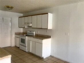 1038 NW 8th Ave in Fort Lauderdale, FL - Building Photo - Building Photo
