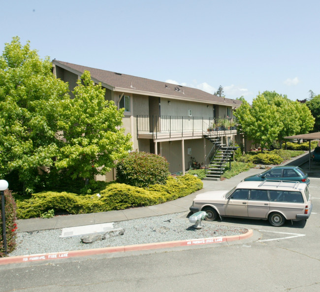 The Lenox in Rohnert Park, CA - Foto de edificio - Building Photo