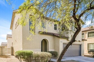 1945 Barrel Oak Ave in North Las Vegas, NV - Building Photo - Building Photo