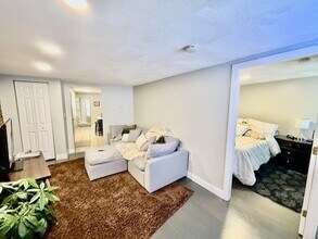29 Charter St, Unit 2 in Boston, MA - Foto de edificio - Building Photo