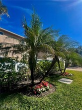 9524 Gulf Shore Dr in Naples, FL - Foto de edificio - Building Photo