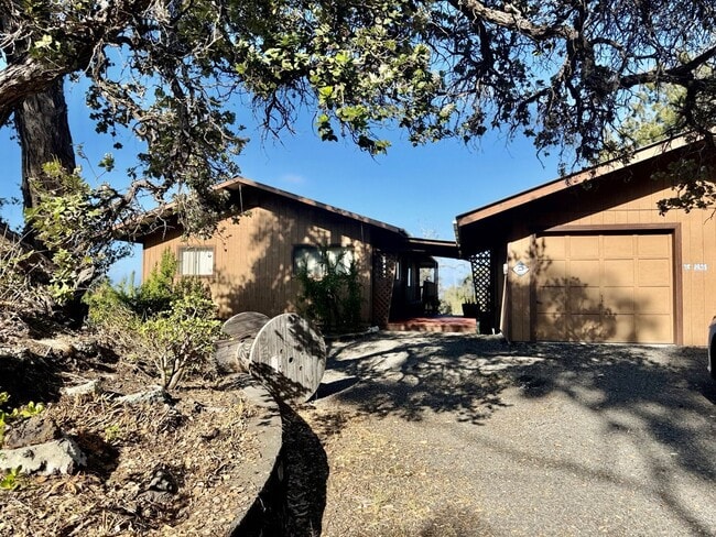 property at 92-8453-8453 Catamaran Ln