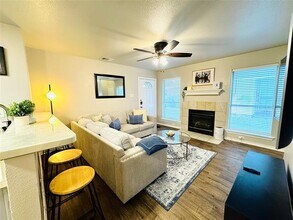 2808 Sunset Strip Dr in Glenn Heights, TX - Building Photo - Building Photo