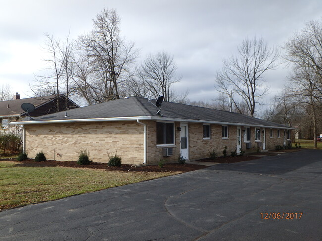 53 Gloria Ave, Unit 53 Gloria Ave in New Lebanon, OH - Foto de edificio - Building Photo