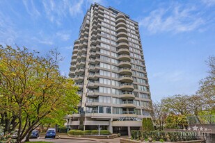 13353-13108 108 Ave in Surrey, BC - Building Photo