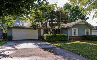 4818 S McCann Ave in Springfield, MO - Building Photo