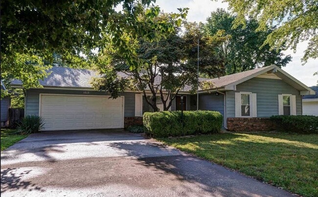 property at 4818 S McCann Ave