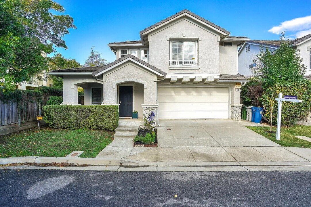 923 Oranda Ter in Fremont, CA - Foto de edificio