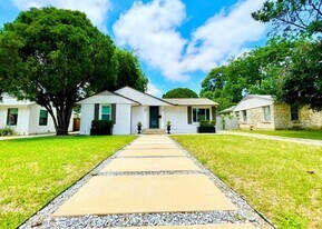 6623 Kenwell St in Dallas, TX - Building Photo