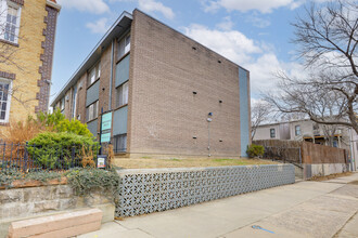 Cora Loma Apartments in Denver, CO - Building Photo - Primary Photo