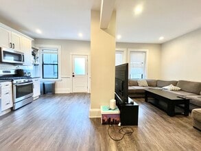1520 Tremont St, Unit 3 in Boston, MA - Building Photo - Building Photo