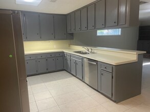 2126 Redwood St in Kemah, TX - Building Photo - Building Photo