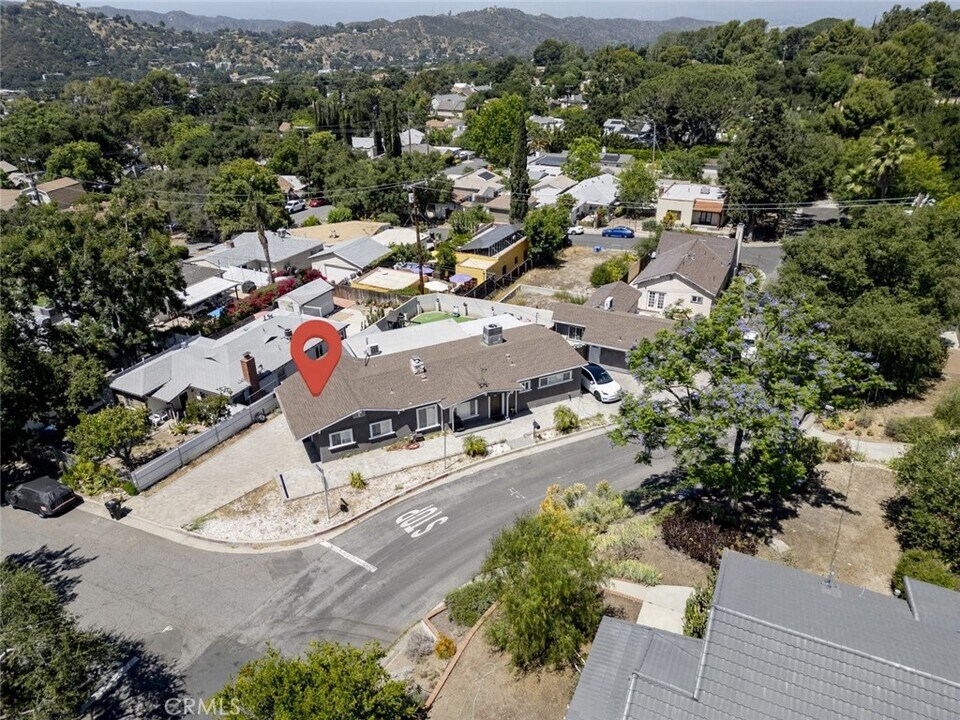 6536 Tokay Rd in Los Angeles, CA - Building Photo