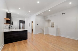 1217 W Wellington Ave, Unit 1F in Chicago, IL - Building Photo - Building Photo