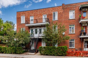 989 Du Couvent Rue in Montréal, QC - Building Photo