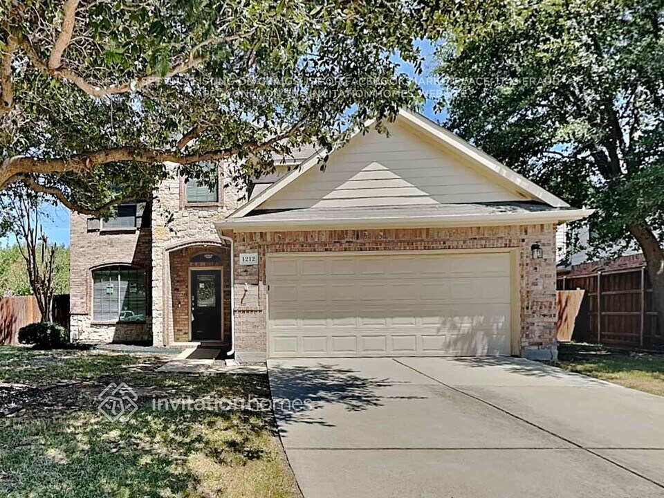 1212 Maddy Ln in Flower Mound, TX - Building Photo