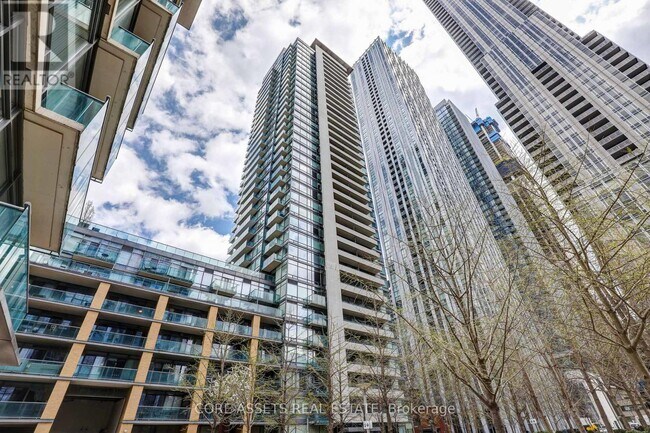 18-2418 Yorkville Ave