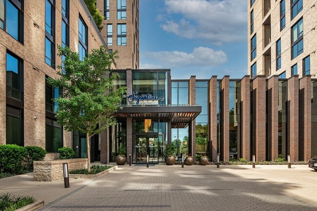 Signature Reston Town Center Apartments