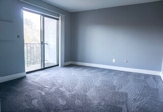 60 Charles St in Weymouth, MA - Building Photo - Building Photo