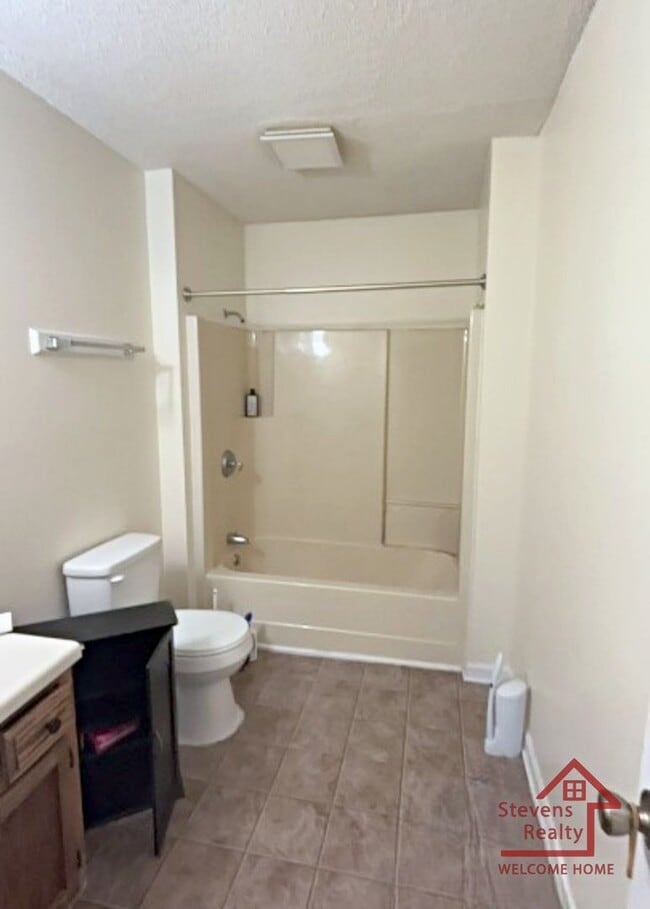 property at 419 Oriole Dr