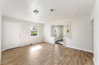 4637 Carmen St in Houston, TX - Building Photo - Building Photo