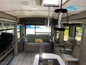 380 Mahogany Ct in La Belle, FL - Building Photo - Building Photo