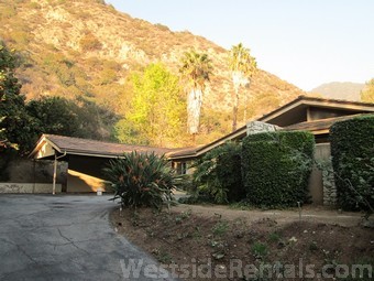 2227 Canyon Rd, Unit 4B in Arcadia, CA - Building Photo