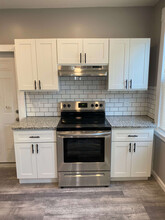 87 Atwater St, Unit 1st Floor in West Haven, CT - Building Photo - Building Photo