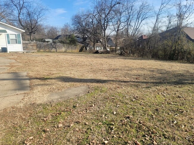 216 Fayetteville Rd in Van Buren, AR - Foto de edificio - Building Photo