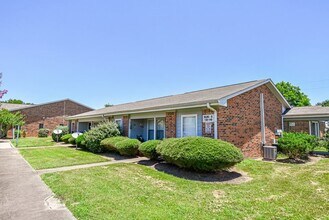 576 Ellen Powell in Prairie View, TX - Building Photo - Building Photo