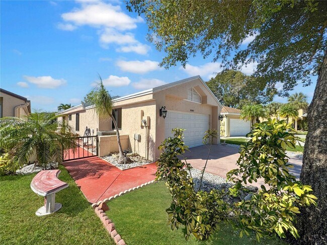 2261 NW 34th Terrace in Coconut Creek, FL - Building Photo - Building Photo