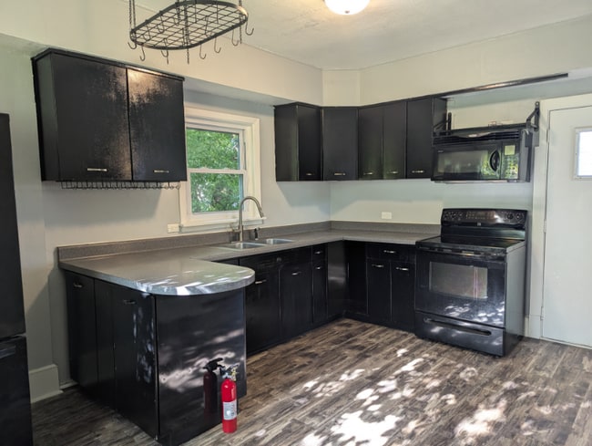 2707 W 1st St in Duluth, MN - Building Photo - Building Photo