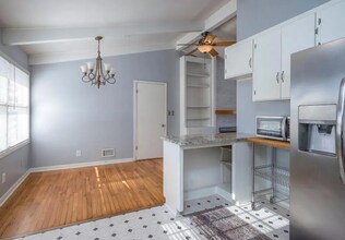 6901 W 78th Ter in Overland Park, KS - Foto de edificio - Building Photo