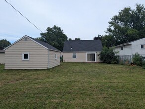 4770 Forest Rd in Mentor, OH - Building Photo - Building Photo
