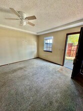 706 NE 11th St in Moore, OK - Foto de edificio - Building Photo