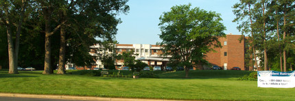 Heritage Oaks in Richmond, VA - Building Photo - Building Photo