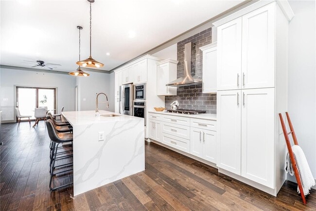property at 4319 Hunt Ave