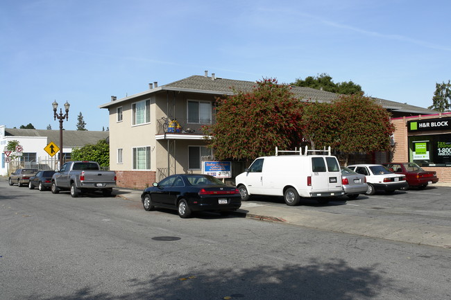 137 5th Ave in Redwood City, CA - Building Photo - Building Photo