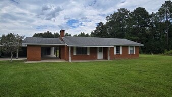 2578 Fords Creek Rd in Poplarville, MS - Building Photo