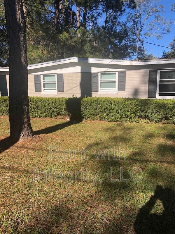2310 Oxford Rd in Tallahassee, FL - Building Photo - Building Photo