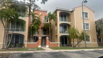 6630 NW 114th Ave in Doral, FL - Building Photo