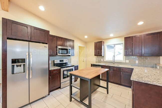 1949 S Kearney Way in Denver, CO - Building Photo - Building Photo